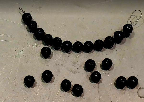 Perles baroques noires 10mm lot de 24